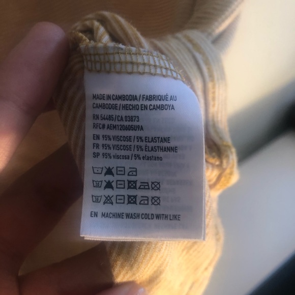 (3/$15) AEO T-shirt! - Picture 3 of 3